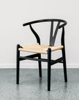 Wishbone dining chair in black/natural
