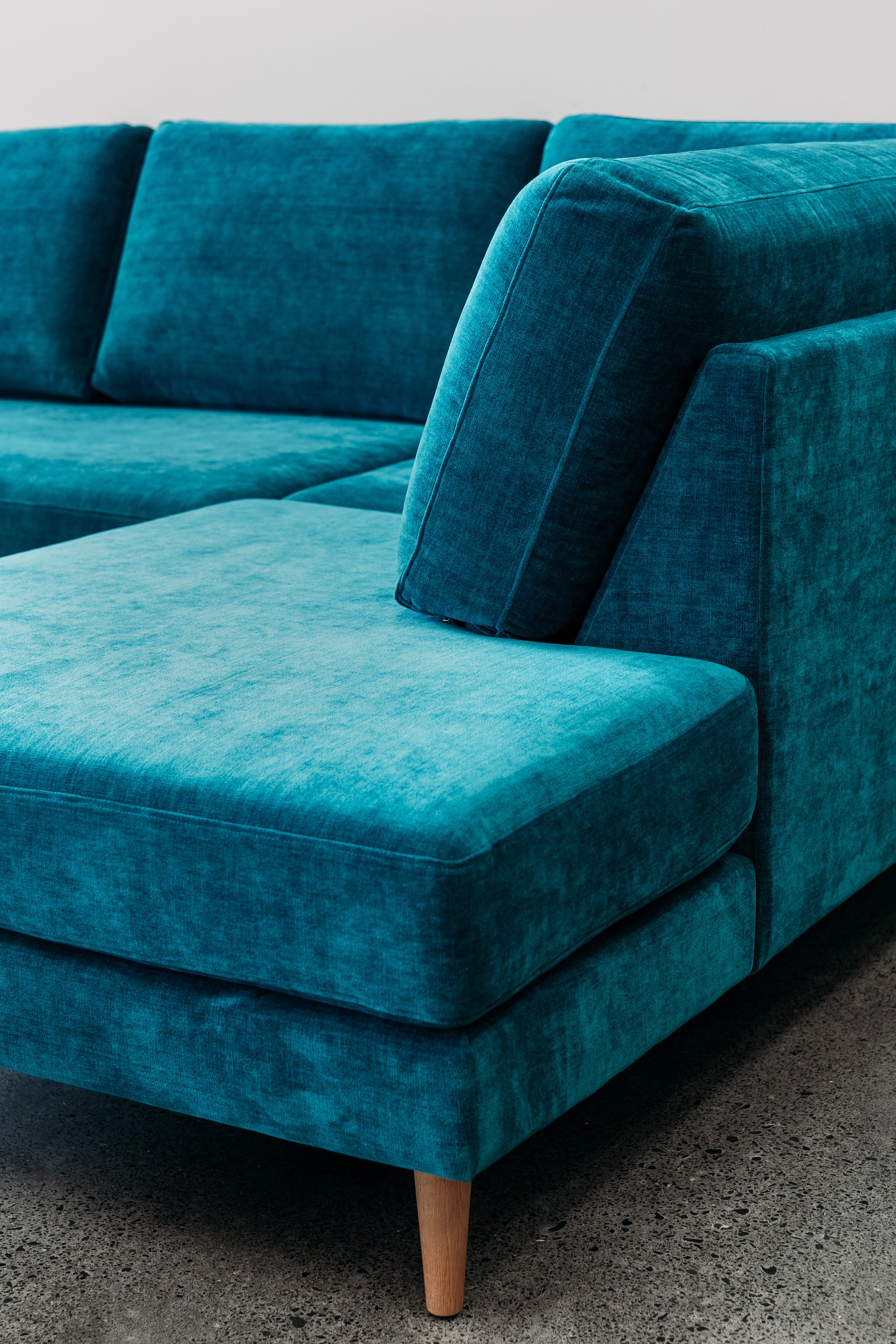 Voyager modular sofa in orleans scuba