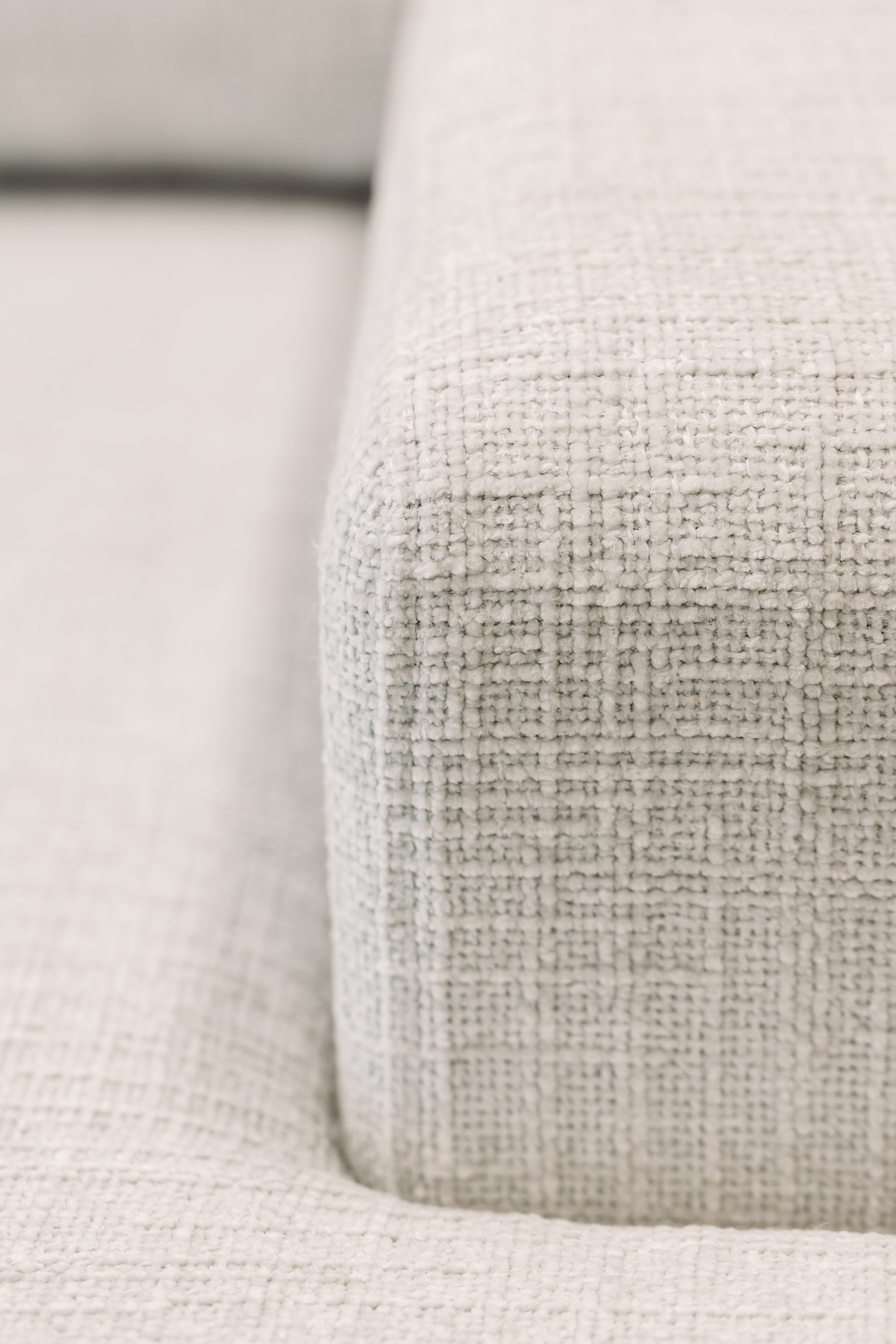 Cloud 4 seat sofa & reversible chaise in branbury pearl
