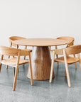 Alice round dining table in oak