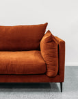 Lindis sofa in archive russet