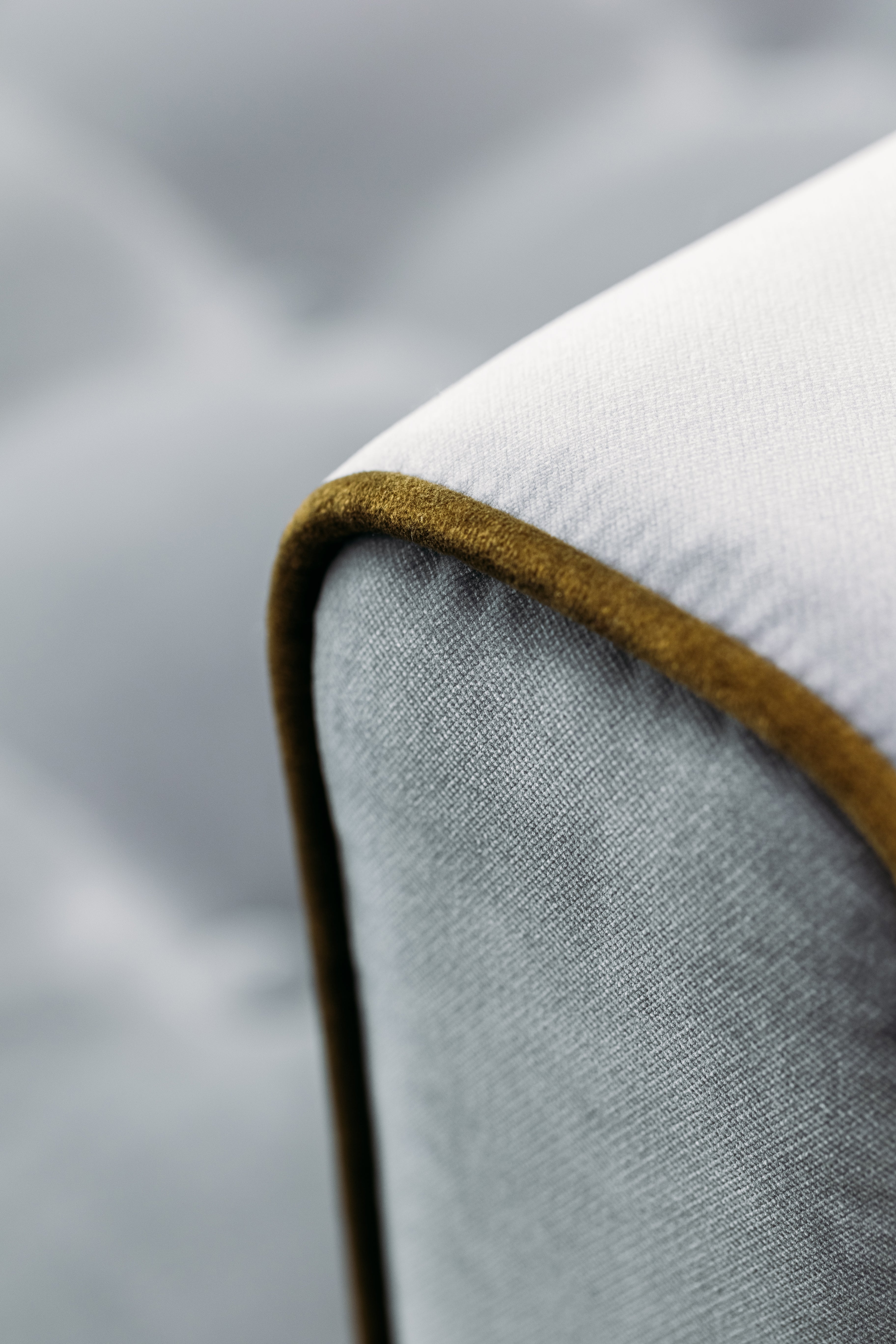 Monterey sofa with ottoman in cleo flint