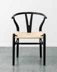 Wishbone dining chair in black/natural