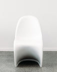 S-Shape dining chair in white