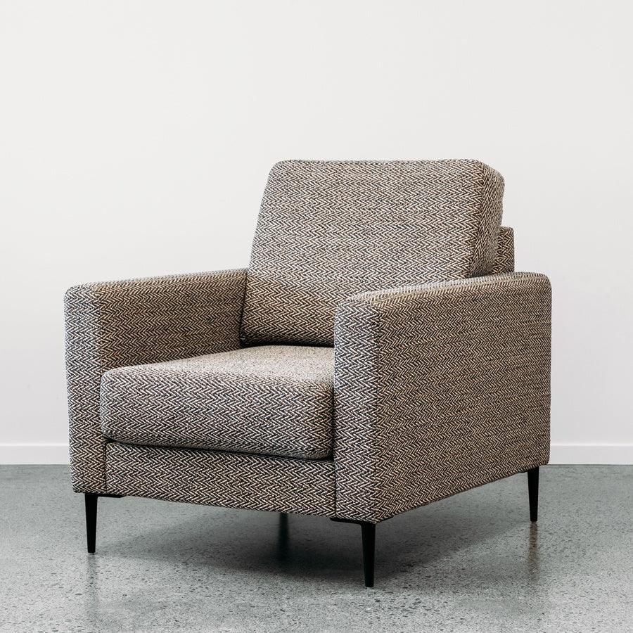 Voyager chair in kivu clay