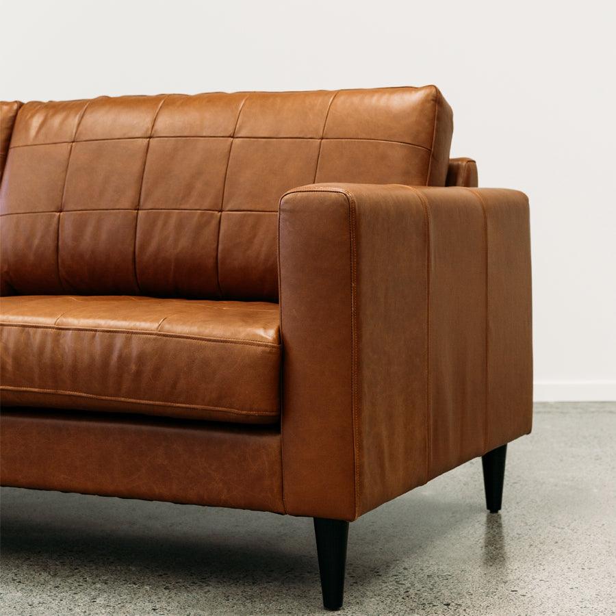 Tango leather sofa in settler tapa