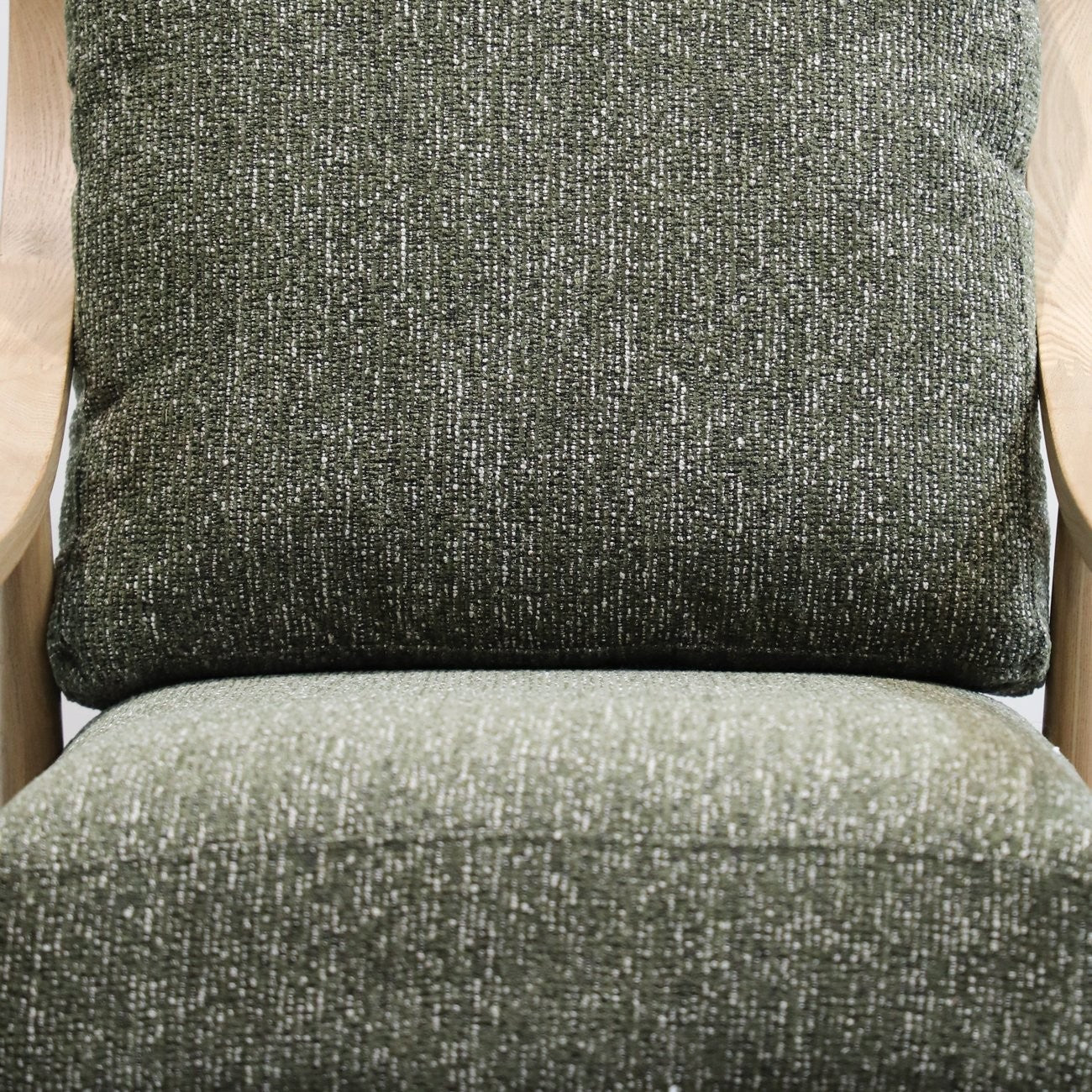 Grace armchair in olive|