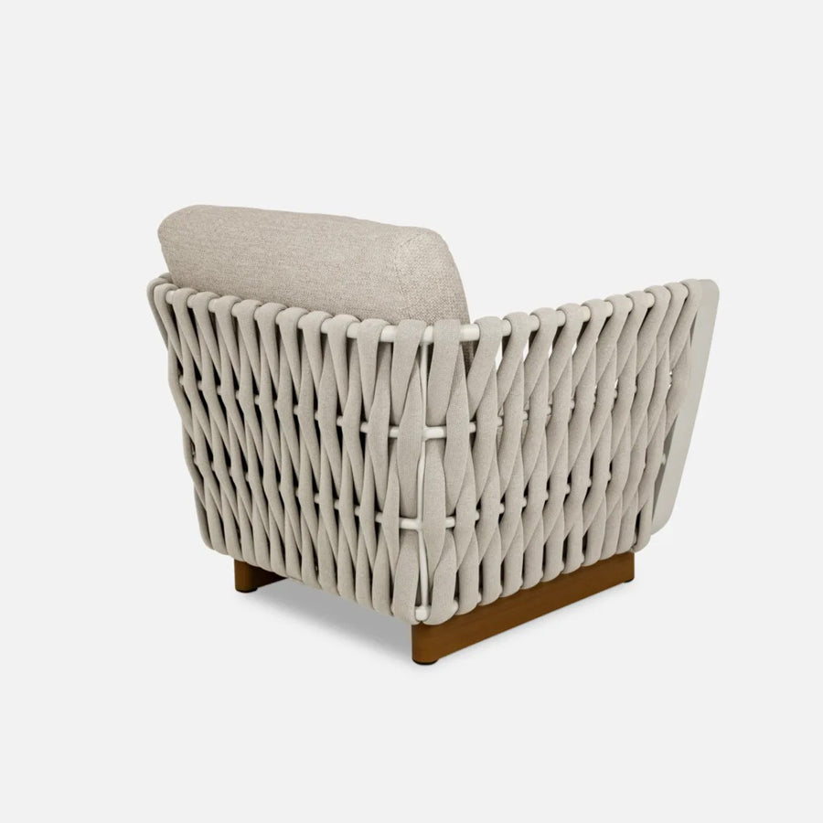 Arika outdoor armchair