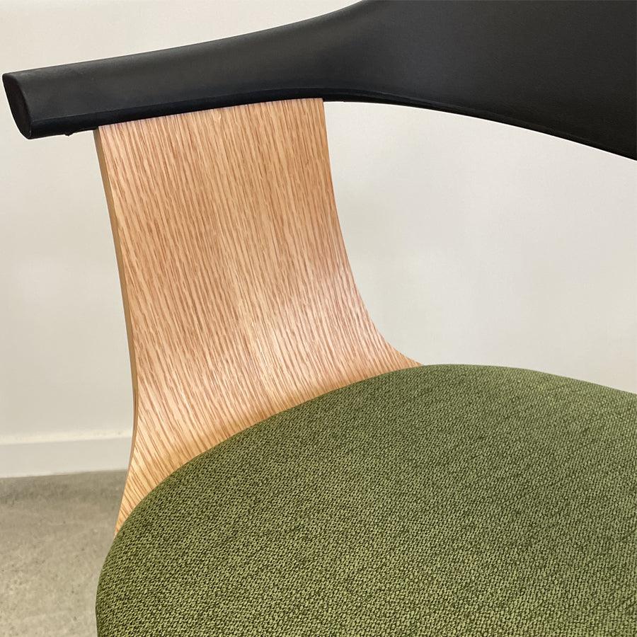 Moss dining chair in green