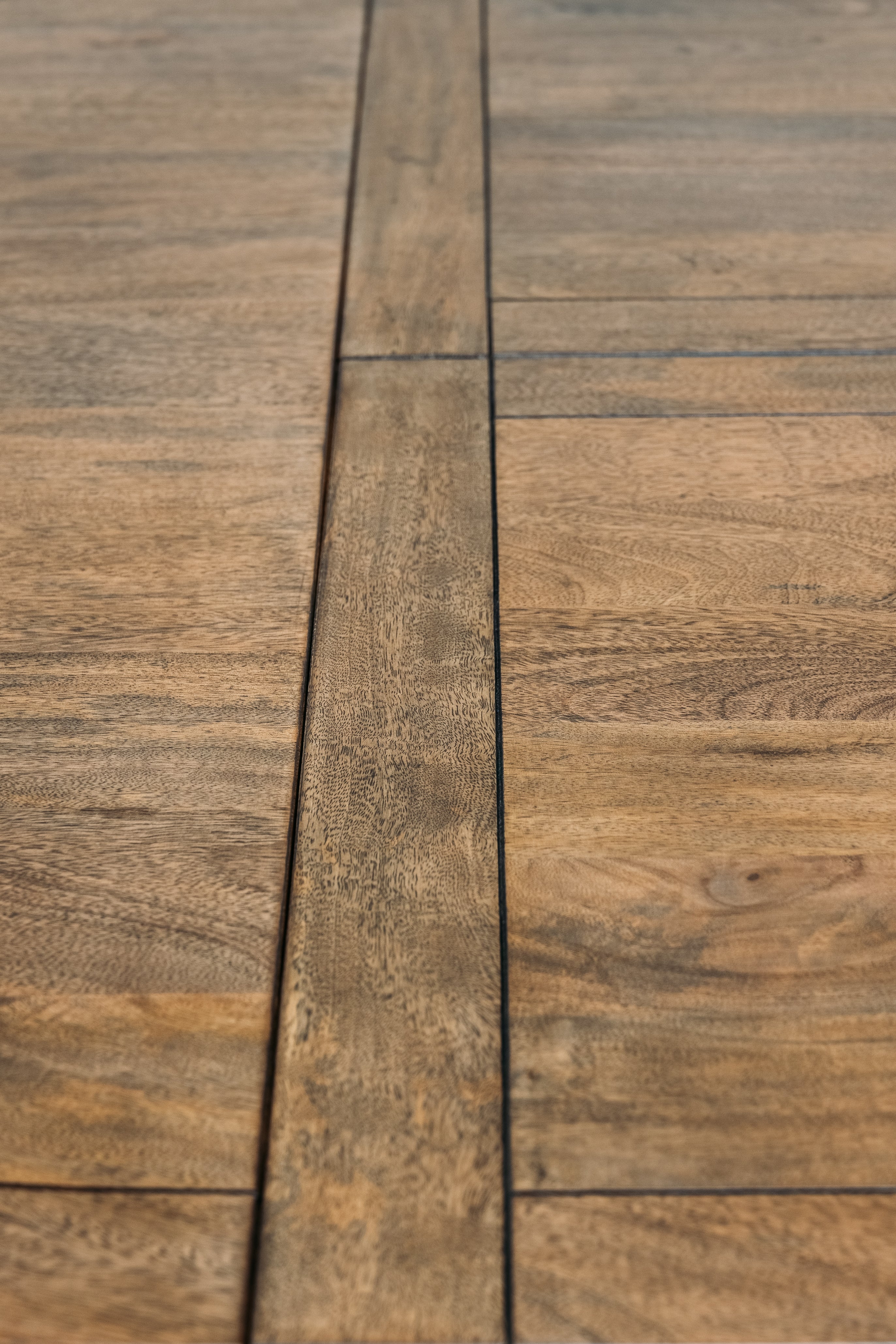 Greytown round extension table