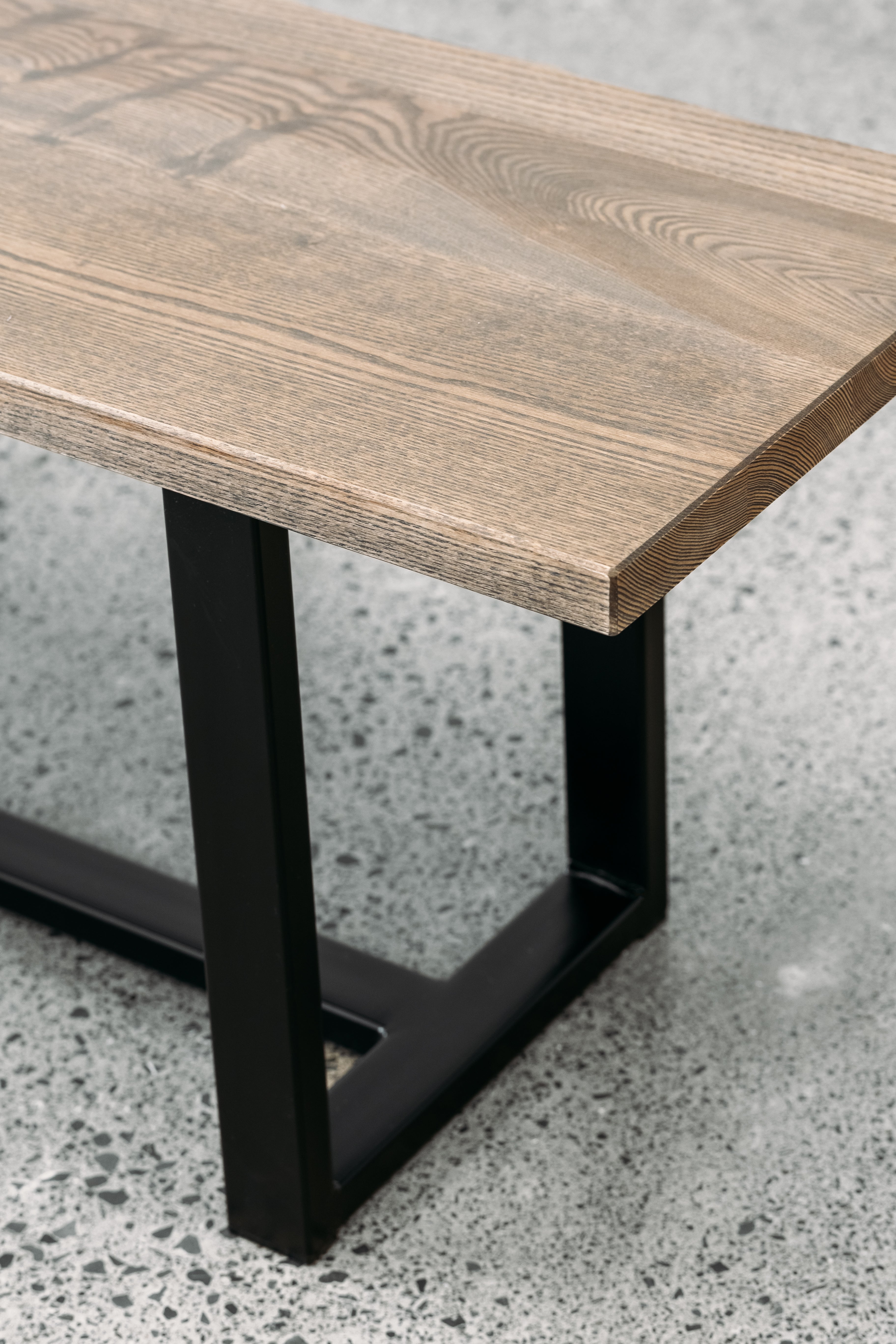 Ghost bay bench seat