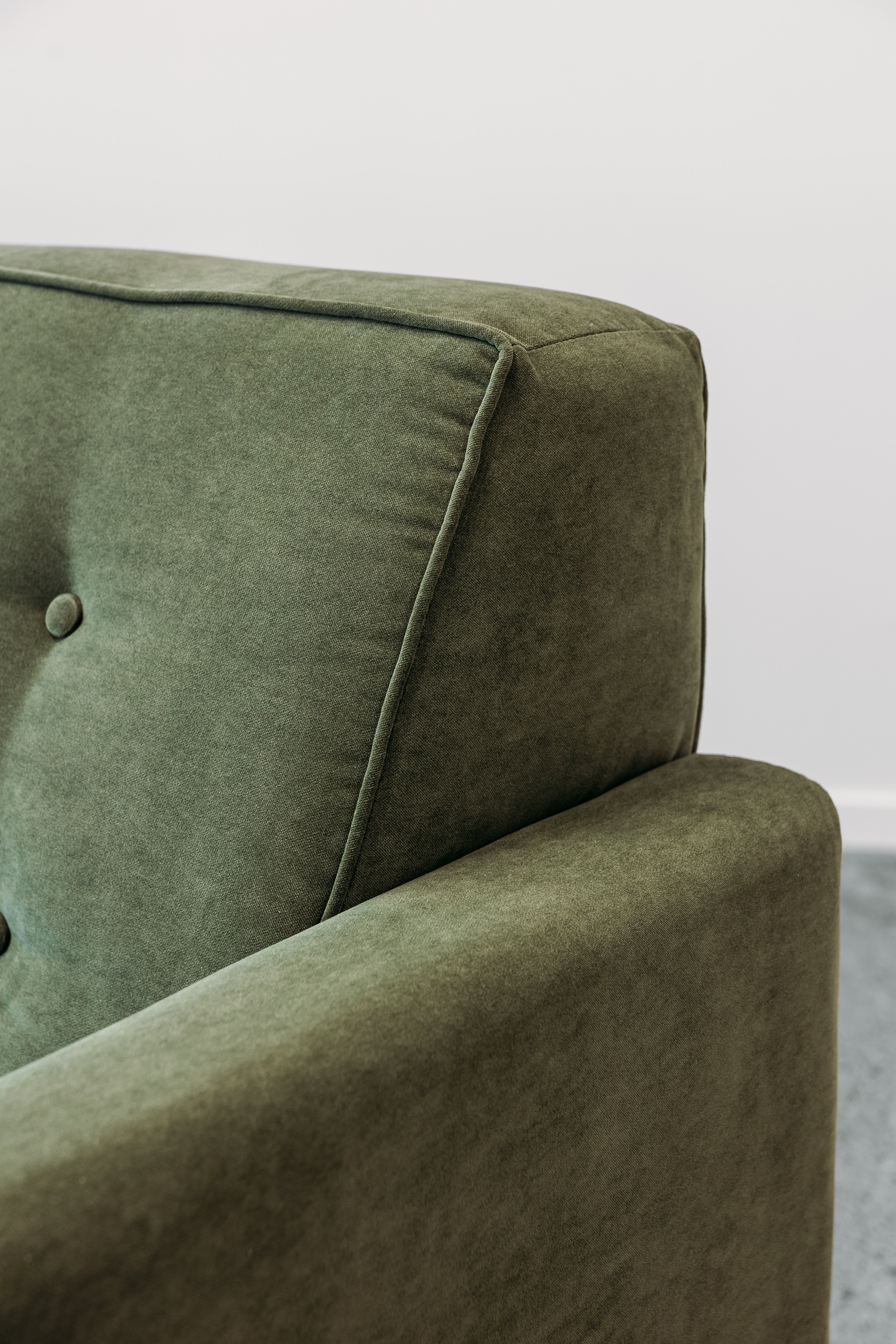 Ventura sofa in archive grove