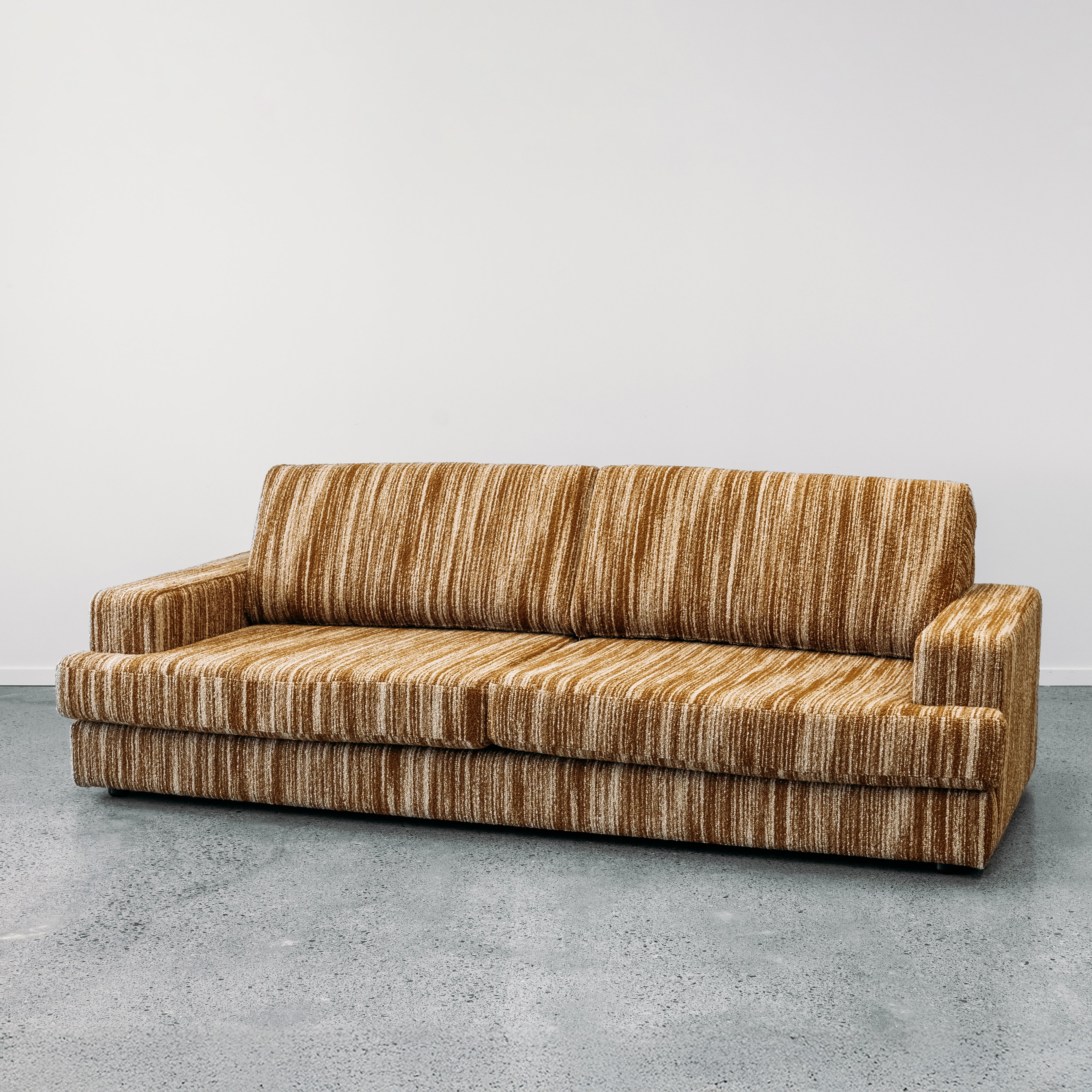 Cloud sofa in risso ochre