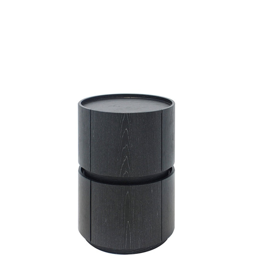 Kitt round bedside