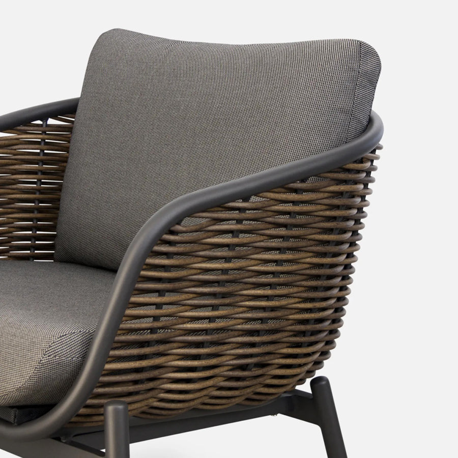 Melia outdoor armchair