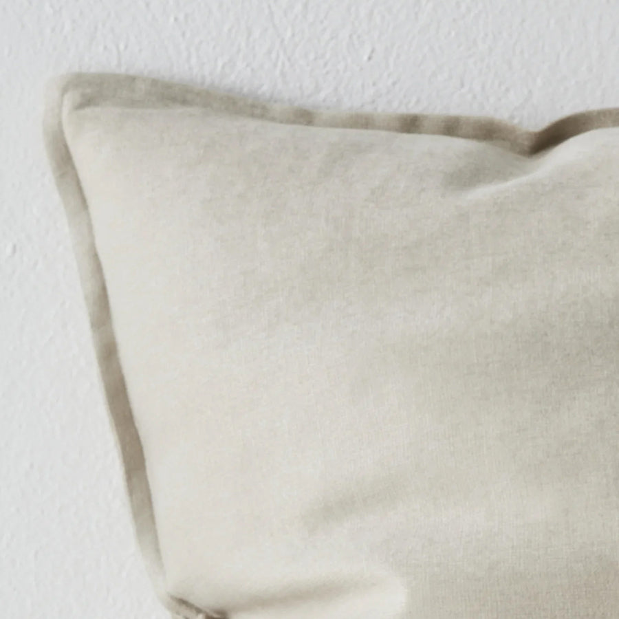 Fiore cushion pigeon