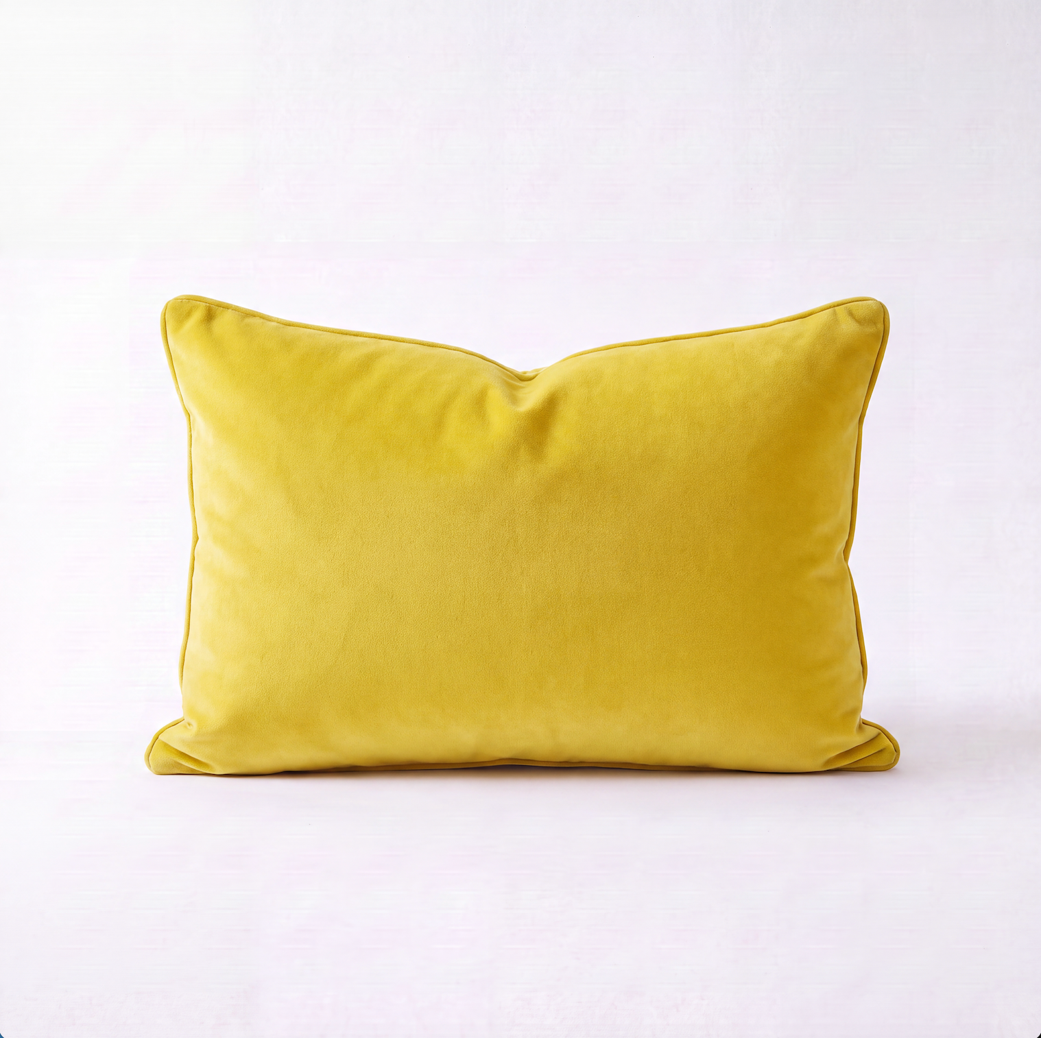 Squarish velvet cushion