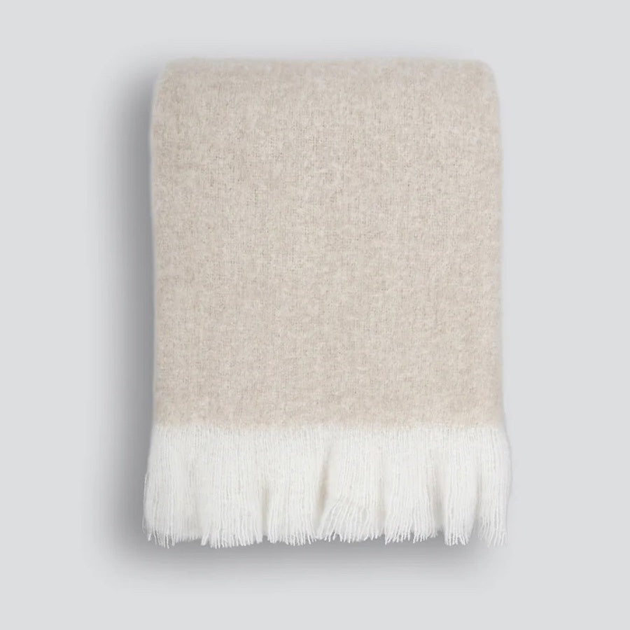 Sorrento throw in off white