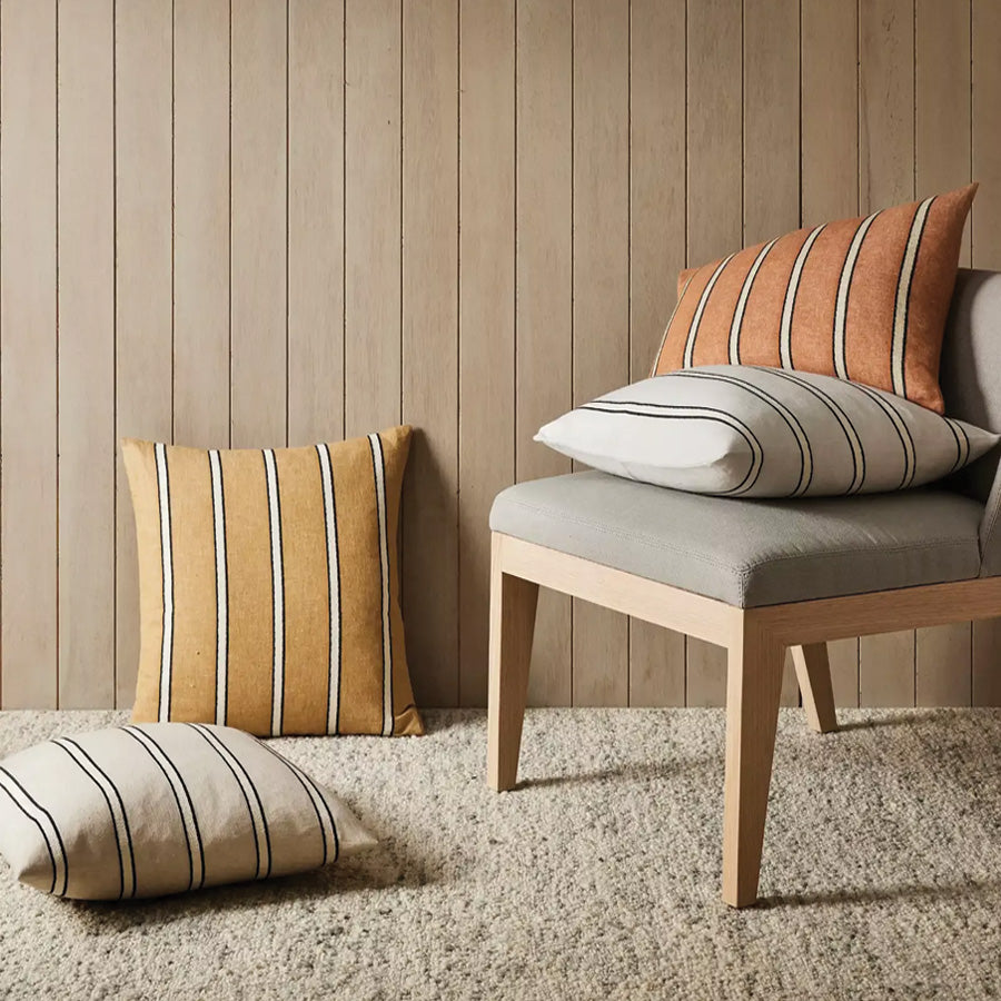 Vinnie cushion in glacier