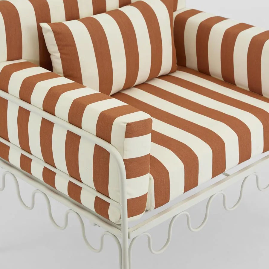 Wira outdoor armchair