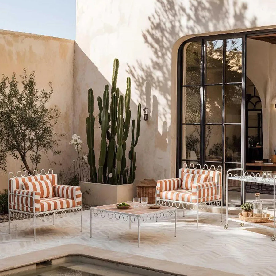 Wira outdoor armchair