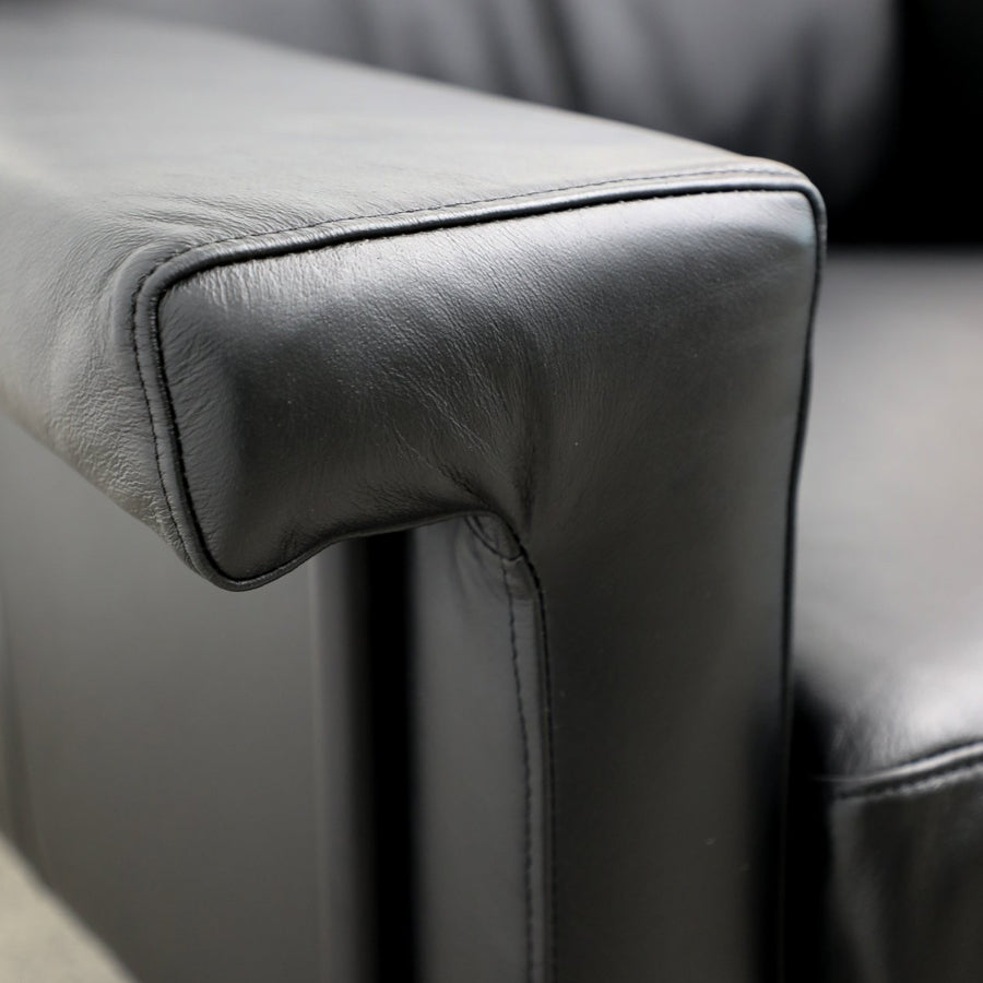 Monte Carlo leather armchair in black