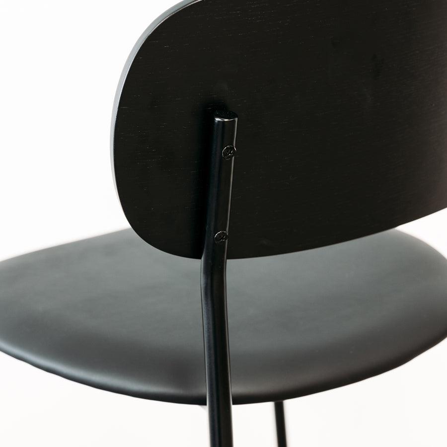 Gemini C38 tall barstool in black