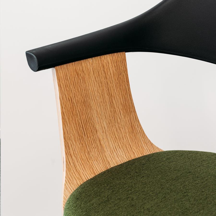 Moss dining chair in green