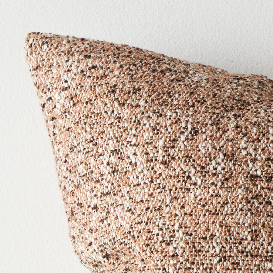 Lisette cushion in savannah