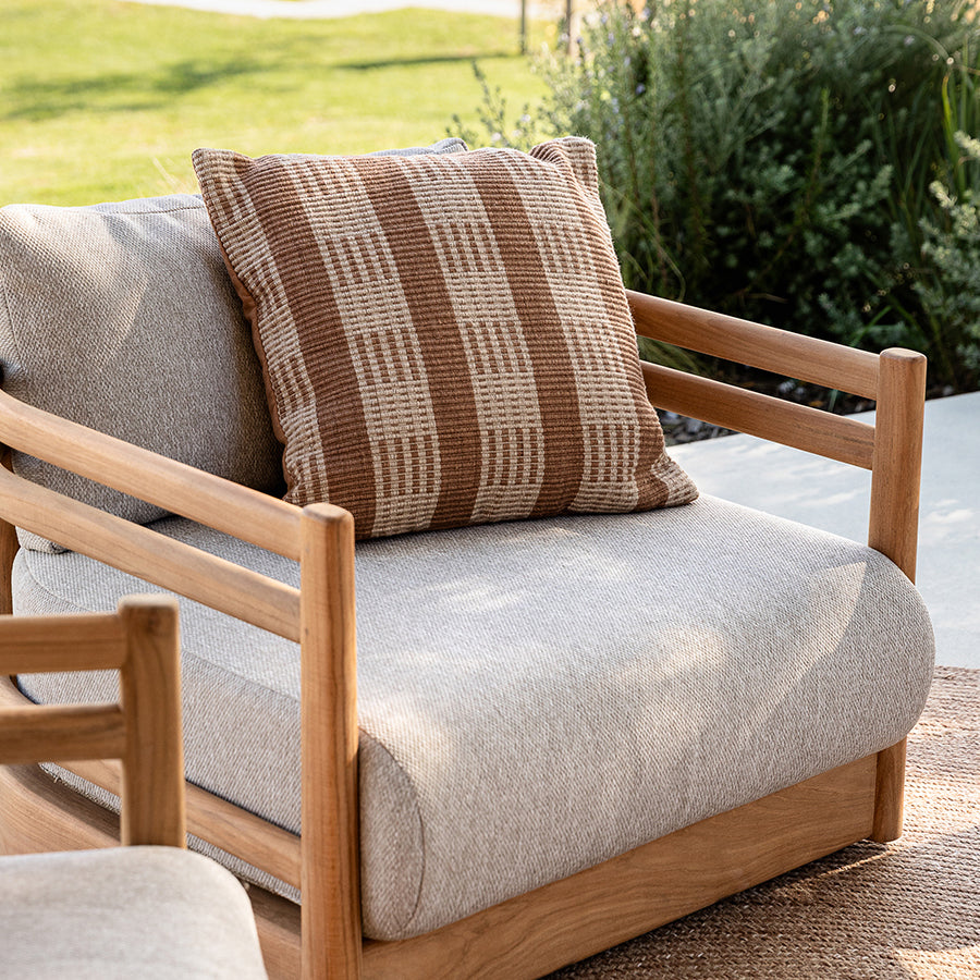 Orion outdoor cushion | Amber