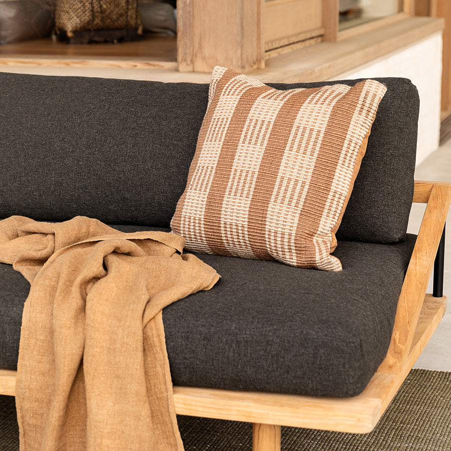 Orion outdoor cushion | Amber