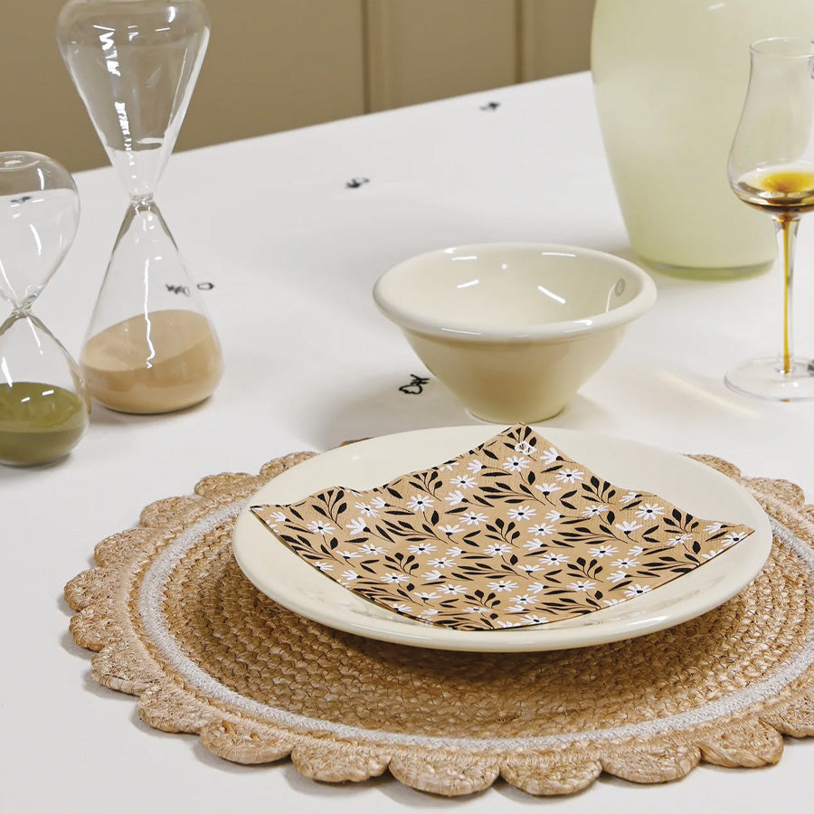 Scalloped Jute Placemat