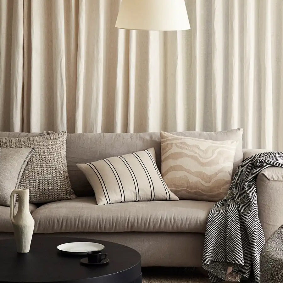 Vinnie cushion in natural