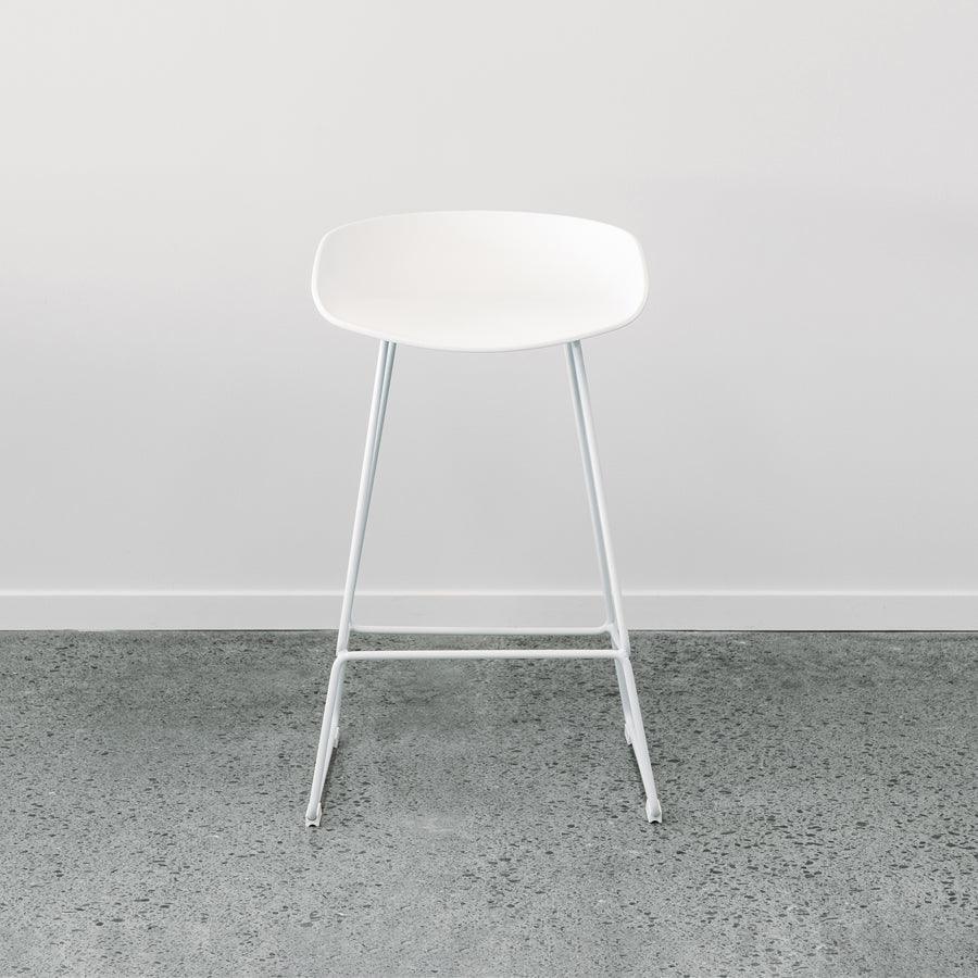 Gemini C10 Barstool White
