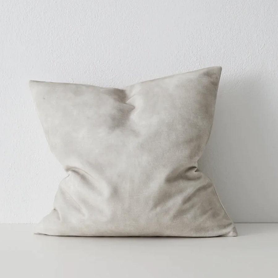 Ava cushion in ecru