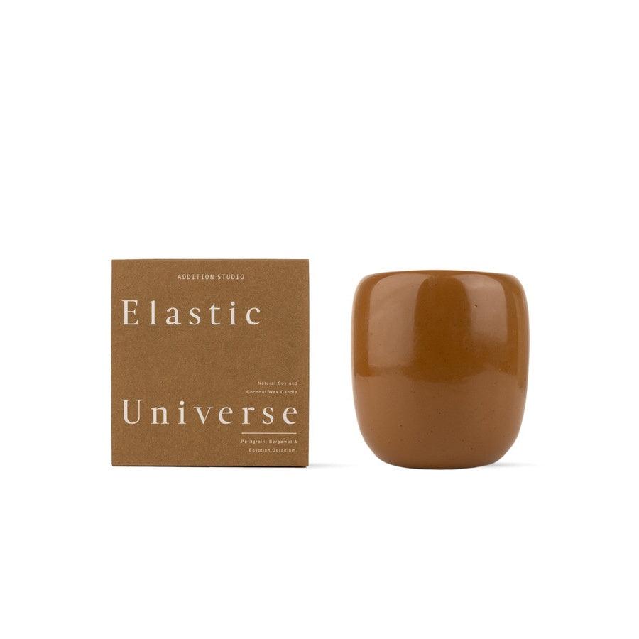 Ceramic candle in scent elastic universe