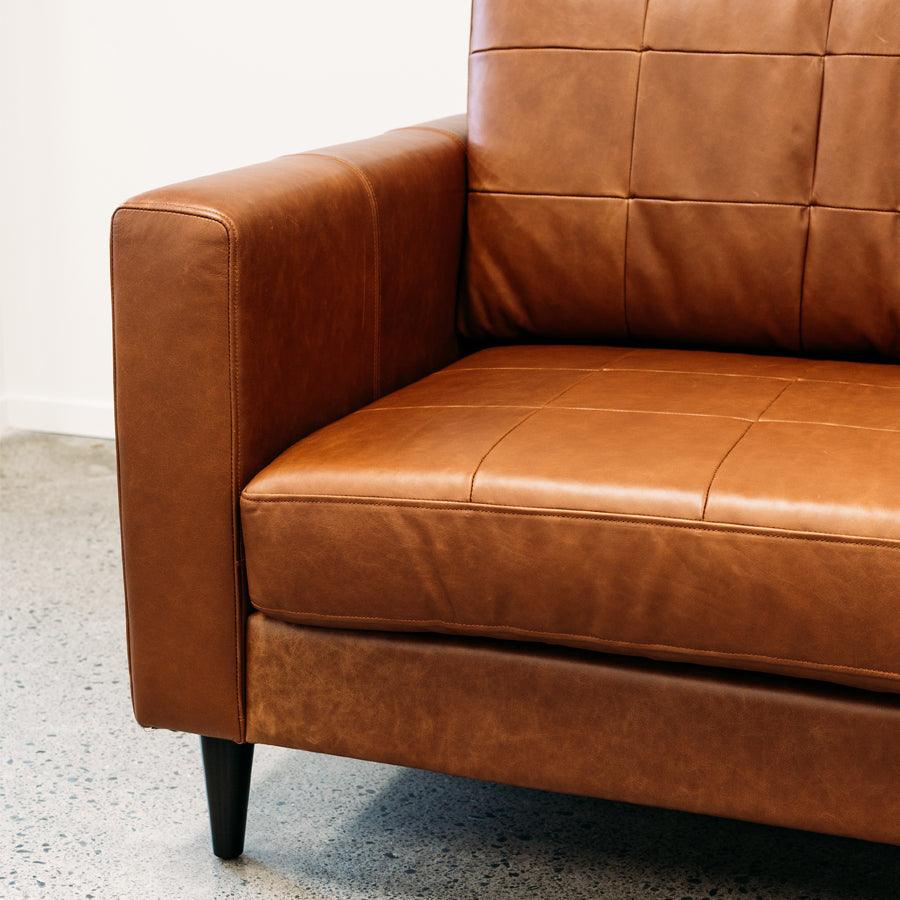 Tango leather sofa in settler tapa